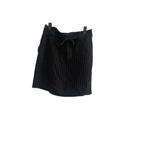 Express Women’s Black & White Pinstriped Belted Straight Skirt With Pockets Sz 8